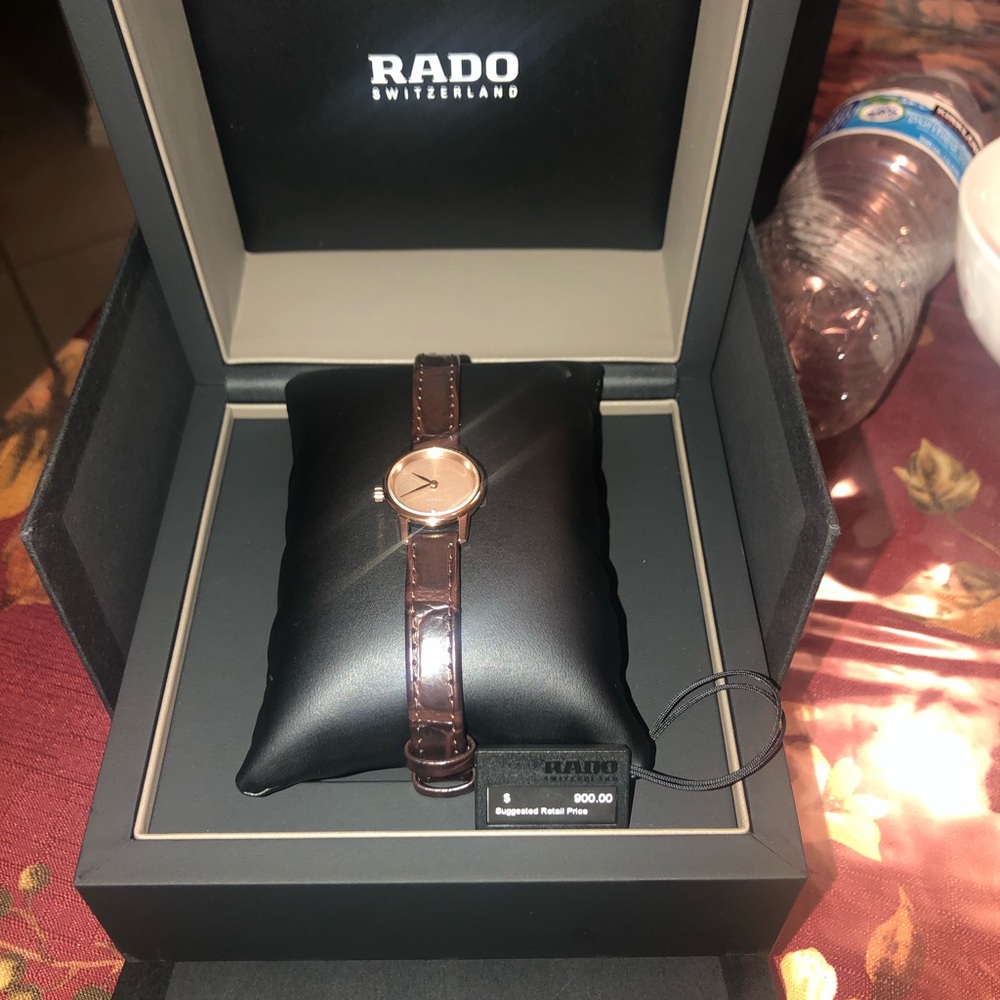 Women s coupole Mother of Pearl women watch